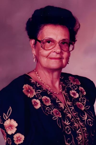 THORA-MOORE-Portrait